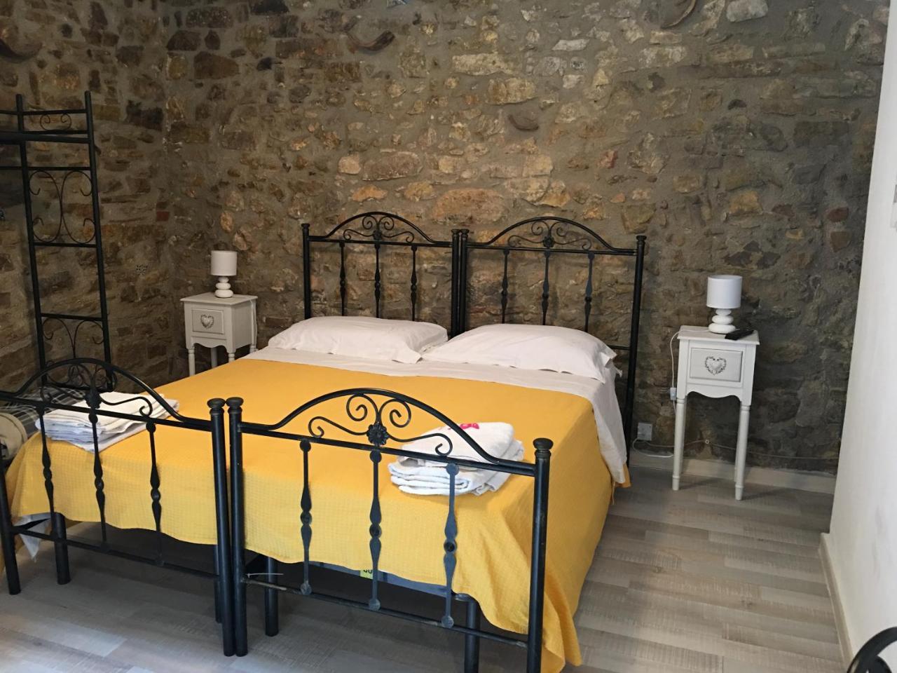 B&B Antichi Cortili Termini Imerese Ngoại thất bức ảnh